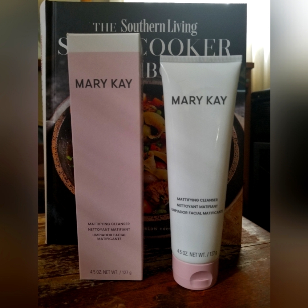 Mary Kay® Mattifying Cleanser 4.5 oz.